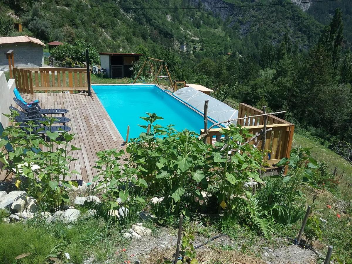 L'Arberc Bed & Breakfast Rigaud Exterior foto